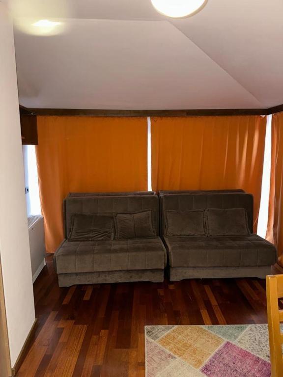 Apartments Prizreni エクステリア 写真
